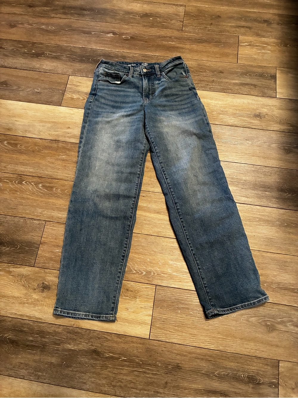 Old Navy Women’s Relaxed Jeans in Medium Blue Wash